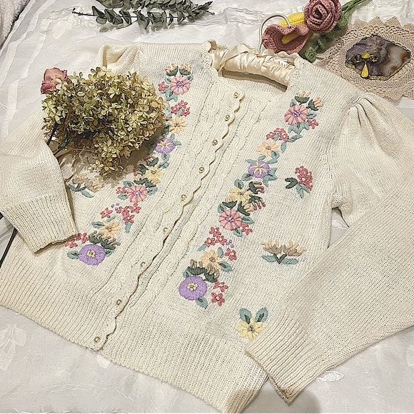 Vintage Knitted Embroidery Floral Cardigan - Picture 1 of 4
